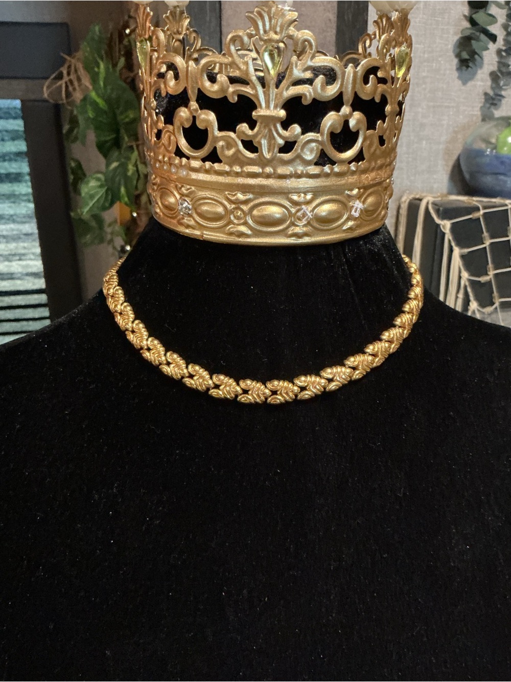Vintage Monet Goldtone Choker